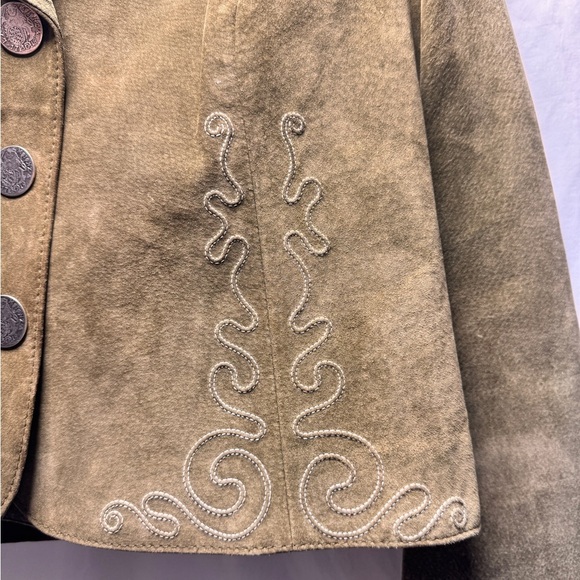 Vintage,  Sz 4, custom, olive green genuine Suede Leather suit with Embroidery. - Picture 13 of 15